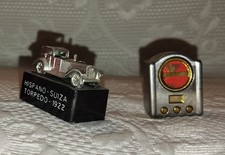 Lot de 2 ANCIENS TAILLE CRAYON mono trou - Voiture TORPEDO et Poste de TSF