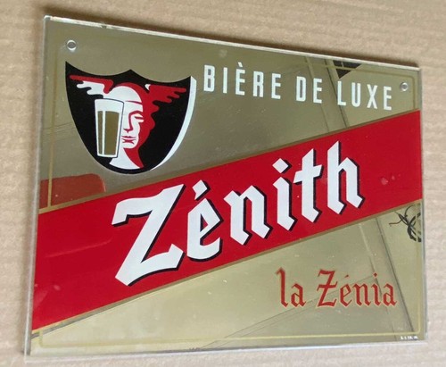 Fixé sous verre - , ancien