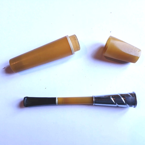 Fume cigarette ancien - fume-cigarette,