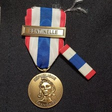 G10/5/26 (REF37994) MEDAILLE
