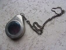 ANCIEN PROTEGE MONTRE A