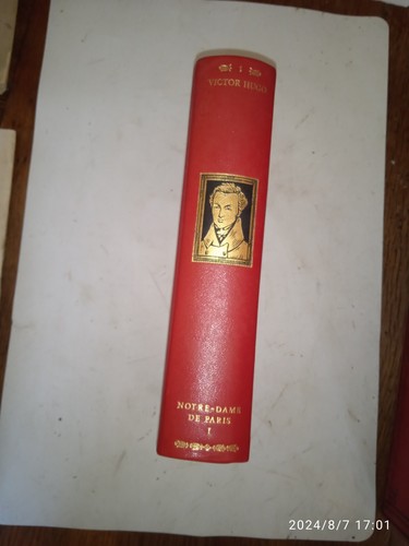 Victor hugo notre dame de - hugo.,