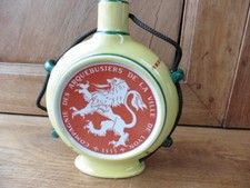 jolie bouteille en forme de