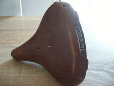 Ancienne selle de vélo en cuir A. WOLBER