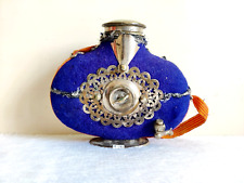 1920s Vintage Chiffon Texturé Laiton Eau Bouteille avec Verre Robinet Décoratifs