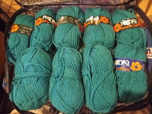 Lot pelotes de laine - lot,