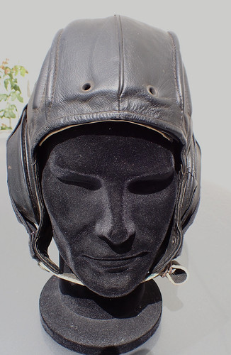 Vieux casque pilote - vieux,