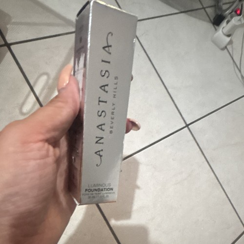 Anastasia beverly hills fond - beverly,