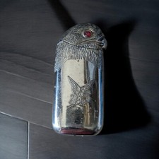 Briquet tête d'aigle rouge butane ton argent - Eagle With Red Eyes