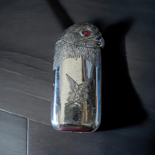 Briquet tête aigle rouge - tête,