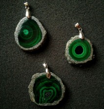 1 Pendentif MALACHITE tranche STALACTITE pierre semi-précieuse polie non traitée