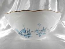 SUPERBE SALADIER FLEURS BLEUES EN PORCELAINE DE LIMOGES LOUIS LOURIOUX 