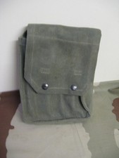 Un porte-chargeurs  MAT 49 TAP