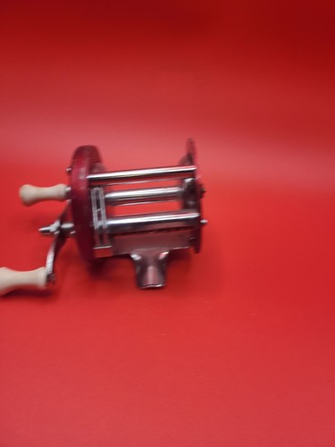 Used red metal reel unbranded - red,
