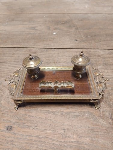 Petit encrier porte plume