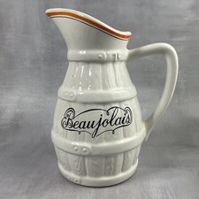 Pichet broc vin Beaujolais 1 L litre forme tonneau bois en relief Haut. ~ 21 cm