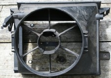 Boitier support radiateur et ventilateur chauffage Ref A25107458U Renault trafic