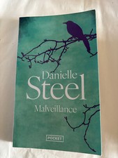 DANIELLE STEEL  / malveillance