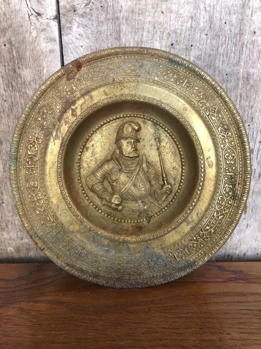 Ancien plat quête assiette - plat,