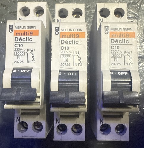 Lot disjoncteurs dpn - ,