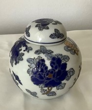 Potiche en porcelaine chinoise au décor de fleurs
