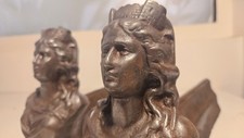 Chenets de cheminée en fonte représentant Cybele, fin XIXe