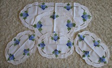 5 nappes à motifs floraux (1