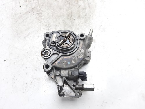 Lr037627 pompe vide pour - pompe,