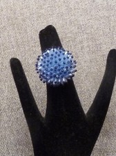 ? Bague Ronde Fleur en Perles Bleu Clair et Bleu Marine