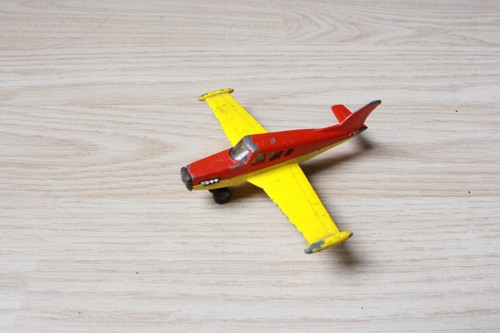 Petit avion matchbox 19 - matchbox,
