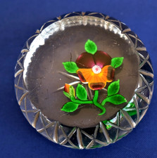 PRESSE PAPIER Sulfure Cristal de Baccarat ou Saint Louis Décor de Pensée XIXème