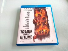 Trainé Sur Le Bitume -