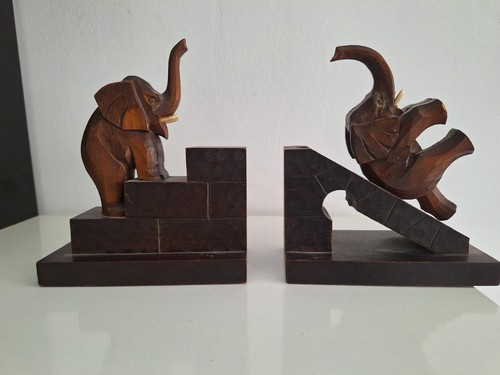 Statue sculpture animal - statue,