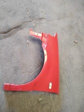 Aile gauche Volkswagen Polo année 1999 couleur Rouge 