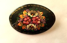 DELICATE BROCHE ARTISANALE OVALE/ BOMBEE/ BOIS/ VINTAGE