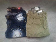 Un pantalon fin et un bermuda