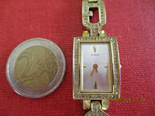 montre femme Guess avec strass fonctionne pile neuve