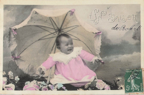 Baiser bebe pleure sous - un,