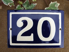 ANCIENNE PLAQUE ÉMAILLÉE DE RUE, DE MAISON  - NUMÉRO 20 - 15 x 10 cm - BOMBÉE