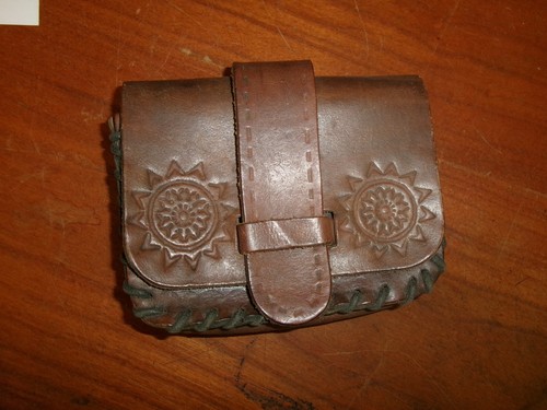 Ancien porte monnaie cuir - porte-monnaie,