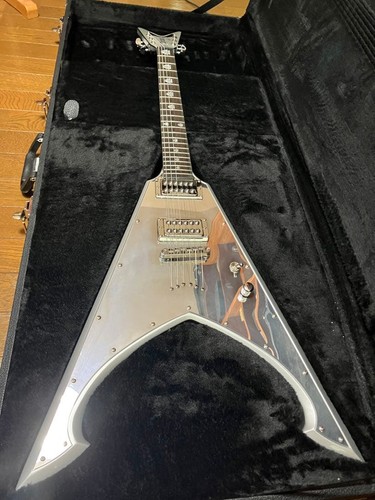 Guitare électrique signée
