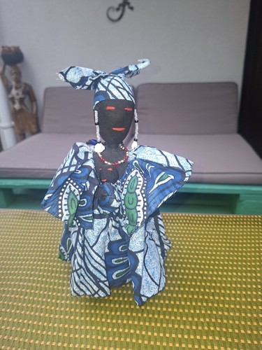 Magnifique poupée africaine - poupée,