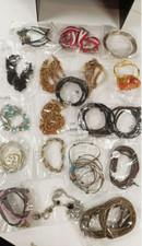Lot de 18 bracelets fantaisie-