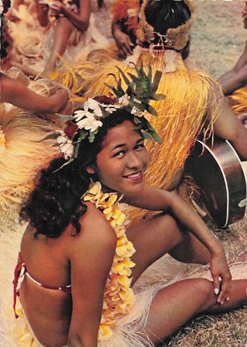 TAHITI-PAPEETE-DANSEUSE