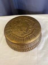 BONBONNIERE EN CUIVRE EPOQUE XIXEME DÉCOR RINCEAUX DE FLEURS SUR LE COUVERCLE