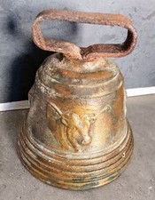 Ancienne belle cloche de vache bronze décor Edelweiss Vache Étoile - Savoie  C45