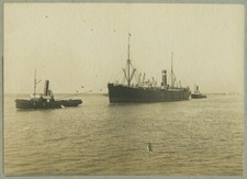 Le Havre. Cargo escorté par