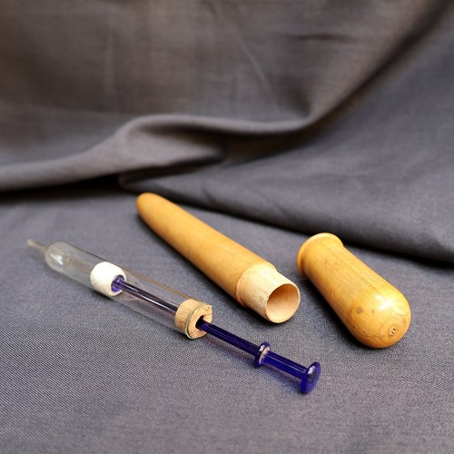 Pipette médicale ancienne - pipette,
