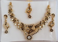 Collier boucles d'oreilles