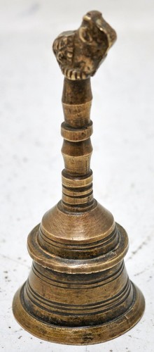 Laiton antique sainte - sainte, vache